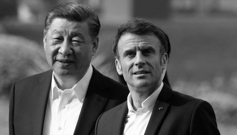Chinese President Xi Jinping and his French counterpart Emmanuel Macron in Guangzhou, China, 7 April 2023.