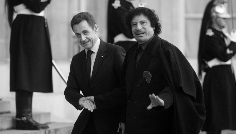 Nicolas Sarkozy and Muammar Gaddafi at the Élysée Palace on 12 December 2007.