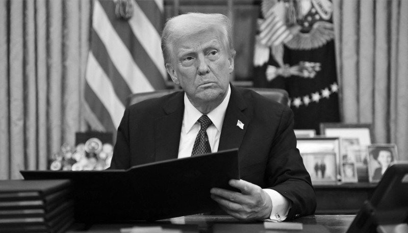 US President Donald Trump in the Oval Office at the White House in Washington, 20 January 2025. 